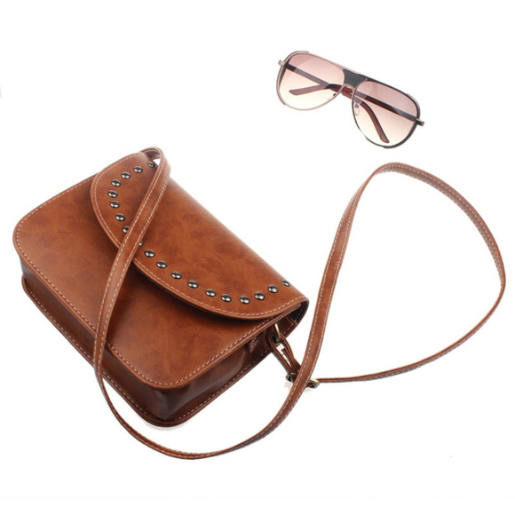 NEW Studded Brown Messenger Bag - Picture 5 of 6